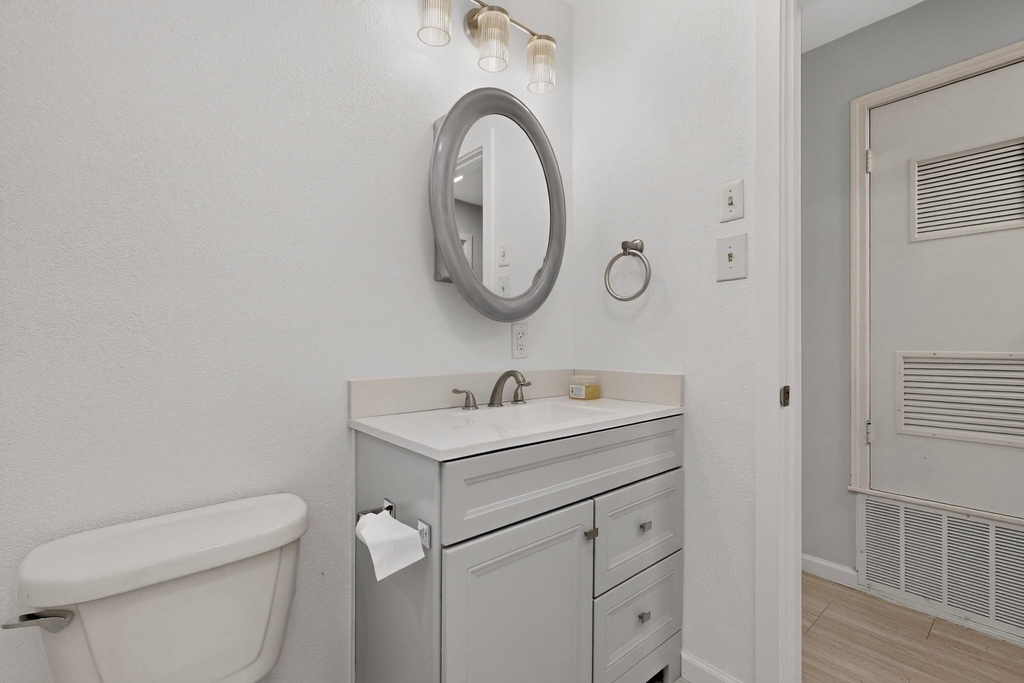 2307 Galway St - Photo 16