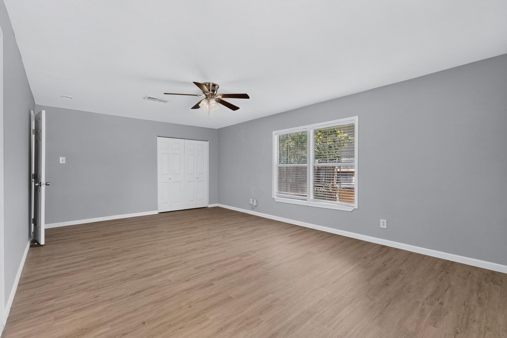 2307 Galway St - Photo 19