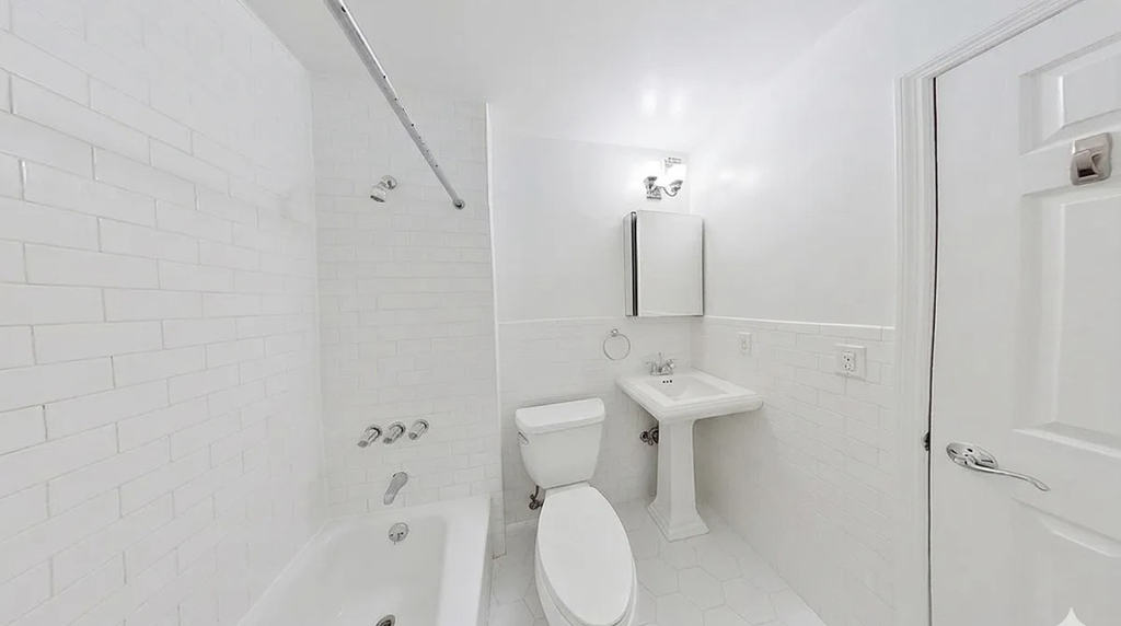 322 West 14th Street - Photo 4
