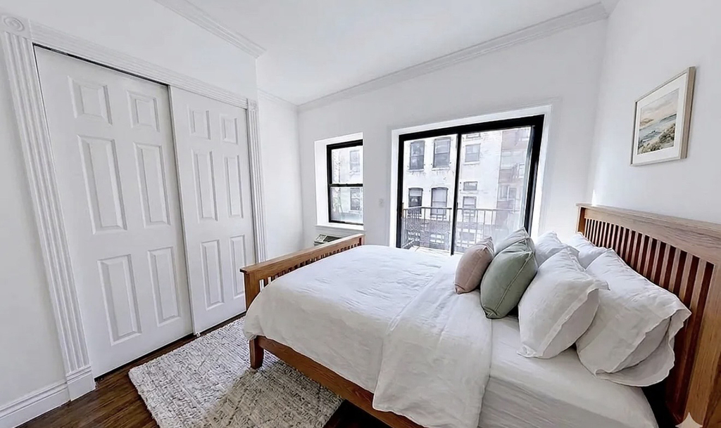 322 West 14th Street - Photo 0