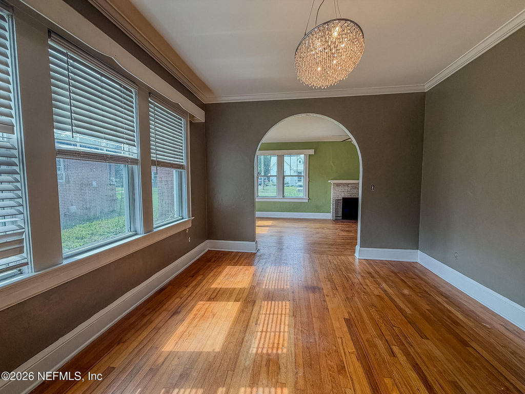 1031 Inwood Terrace - Photo 12