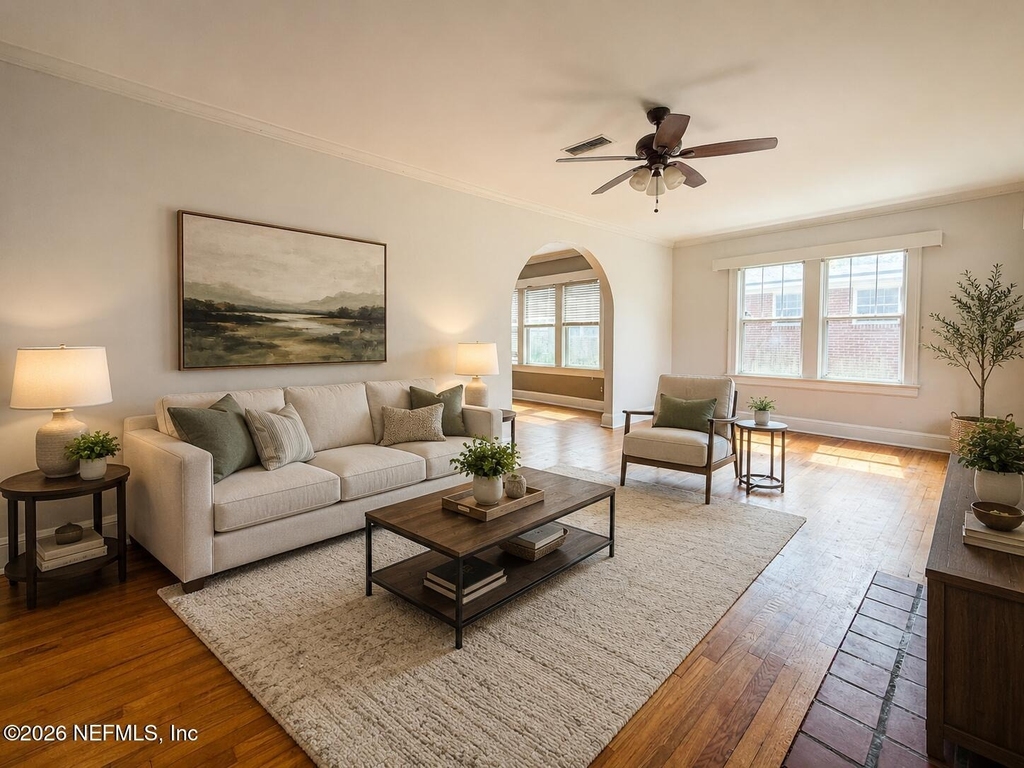 1031 Inwood Terrace - Photo 4