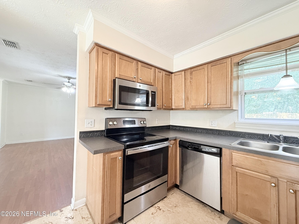 3983 Post Oak Road N - Photo 9