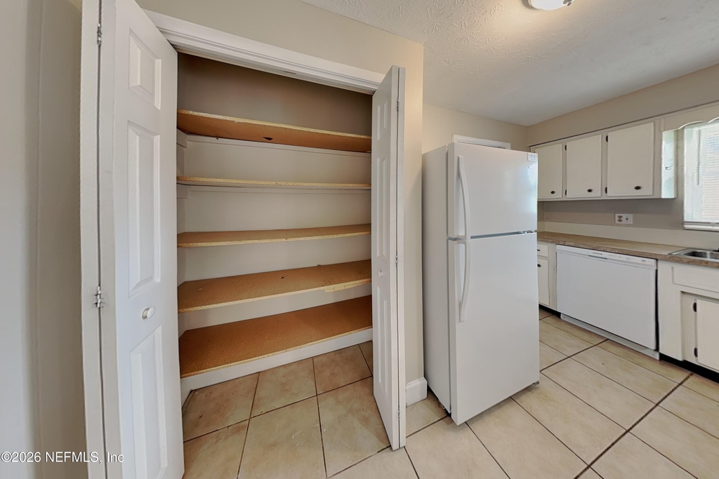 3540 Calvados Avenue - Photo 8