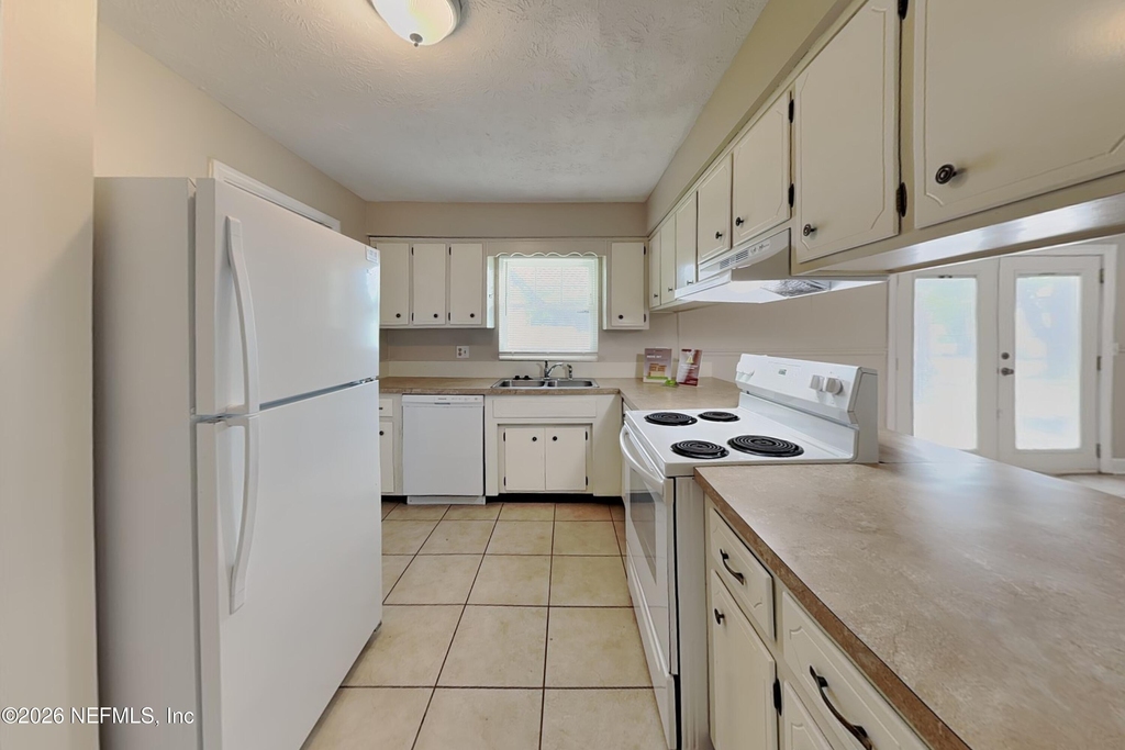 3540 Calvados Avenue - Photo 9