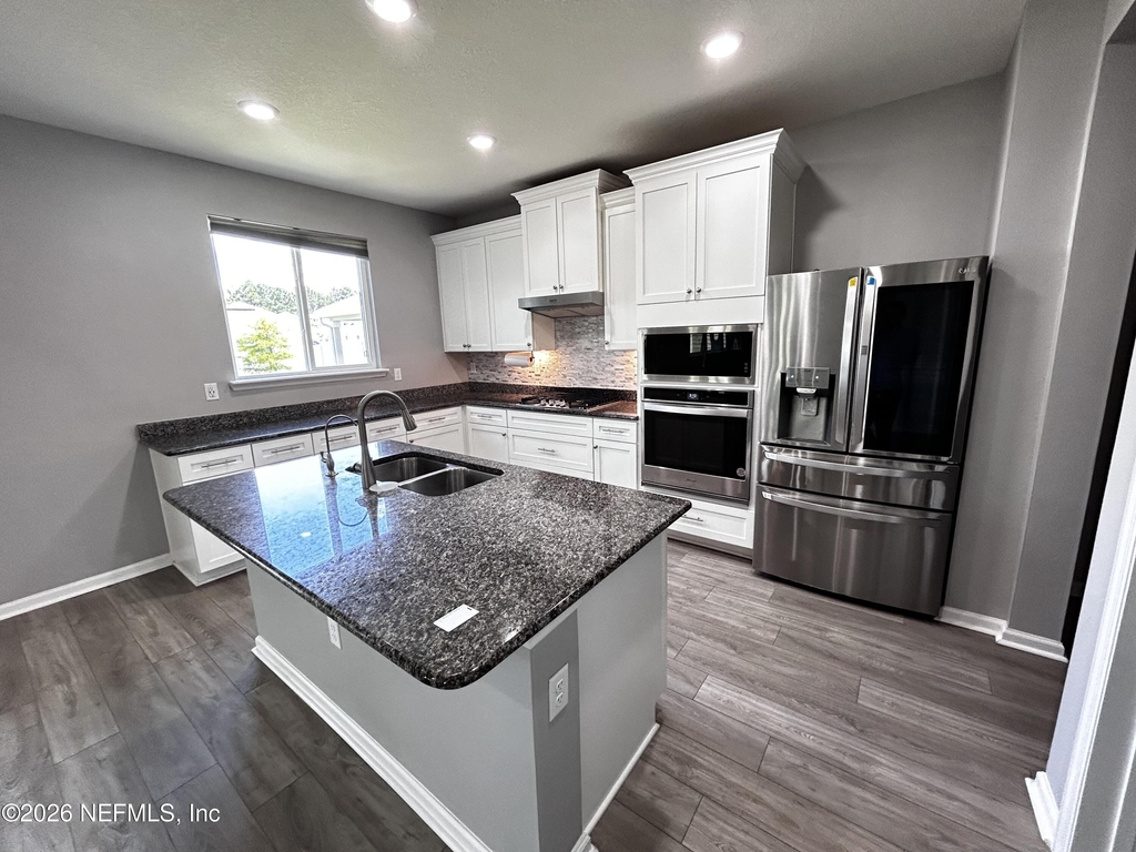 11646 Pacific Dogwood Court - Photo 11