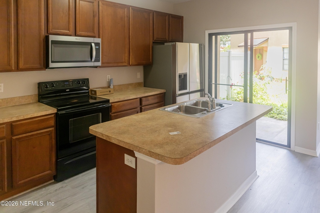 258 Beech Brook Street - Photo 1