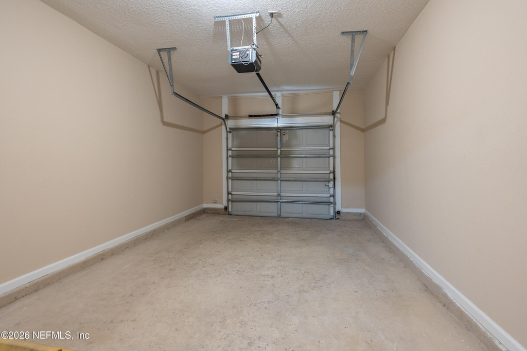 313 Scrub Jay Drive - Photo 32