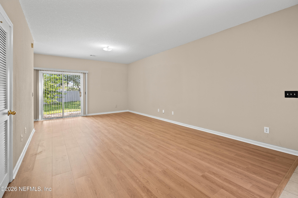 313 Scrub Jay Drive - Photo 9