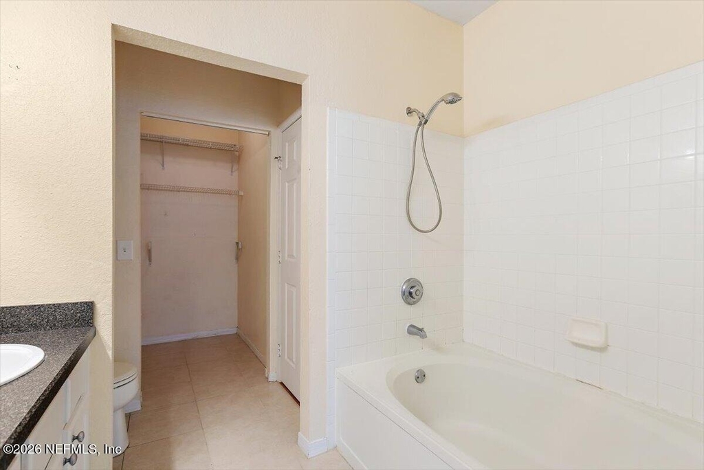 13703 Richmond Park Drive N - Photo 10