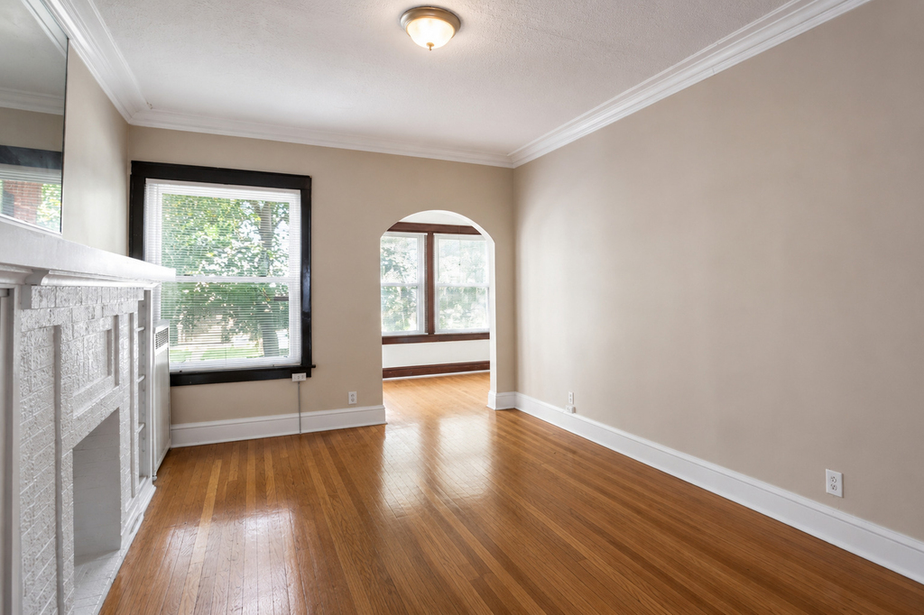 1528 E 74th Place - Photo 1