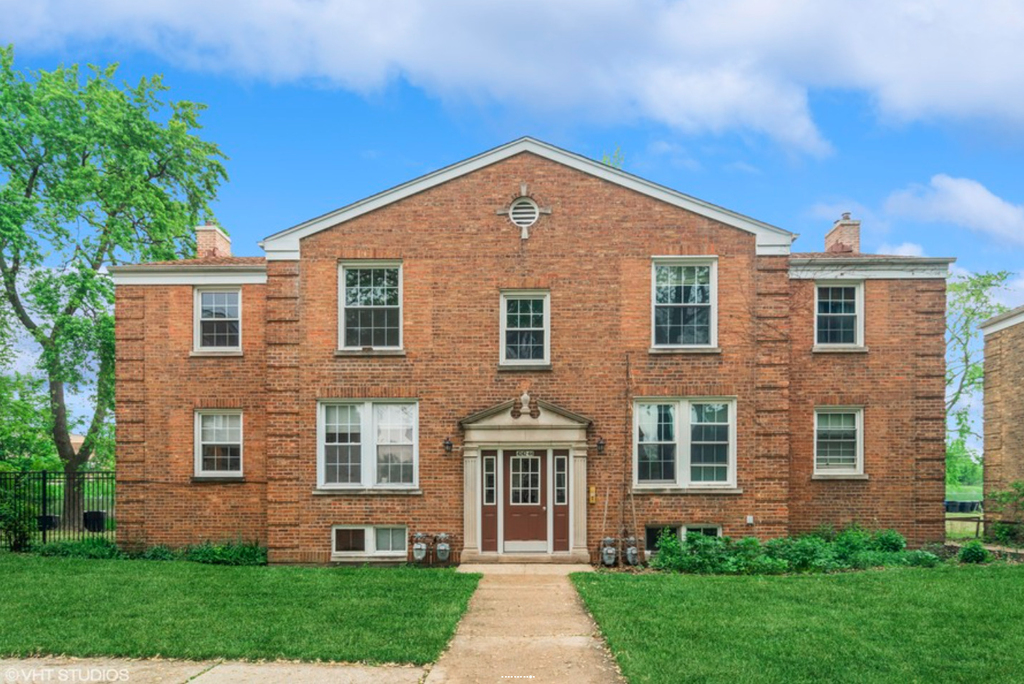 4262 W Nelson Street - Photo 0