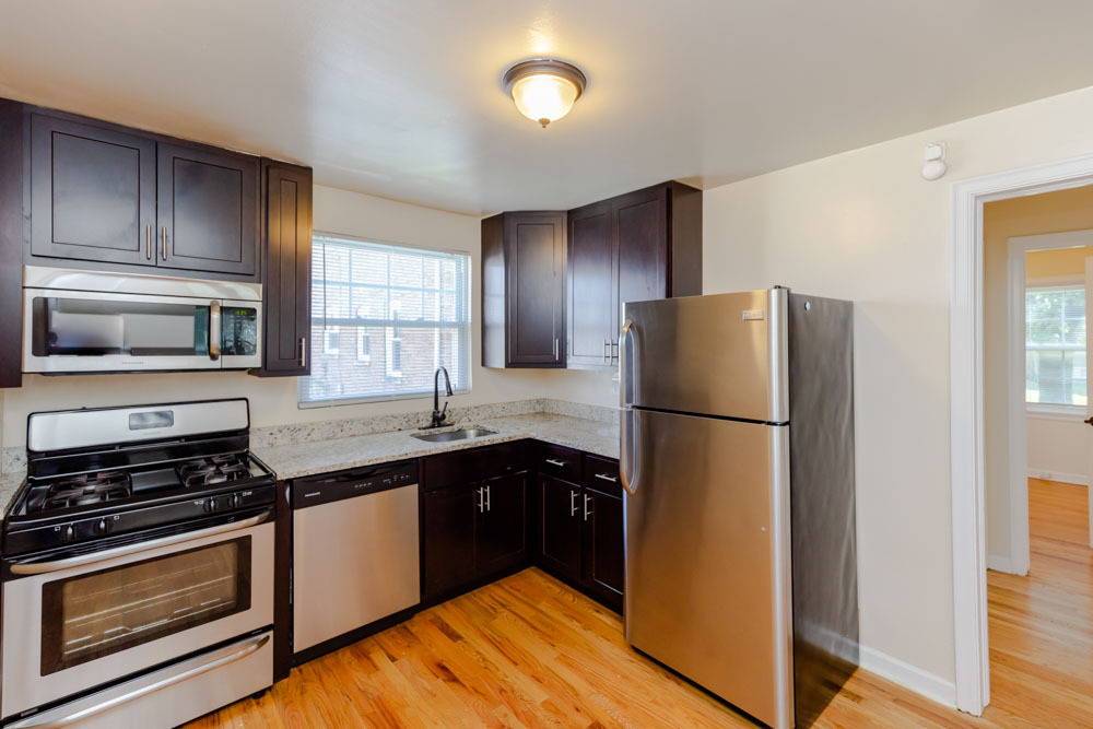 4262 W Nelson Street - Photo 1