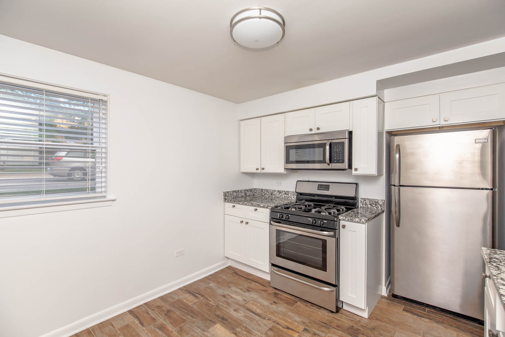 4904 N Harlem Avenue - Photo 3