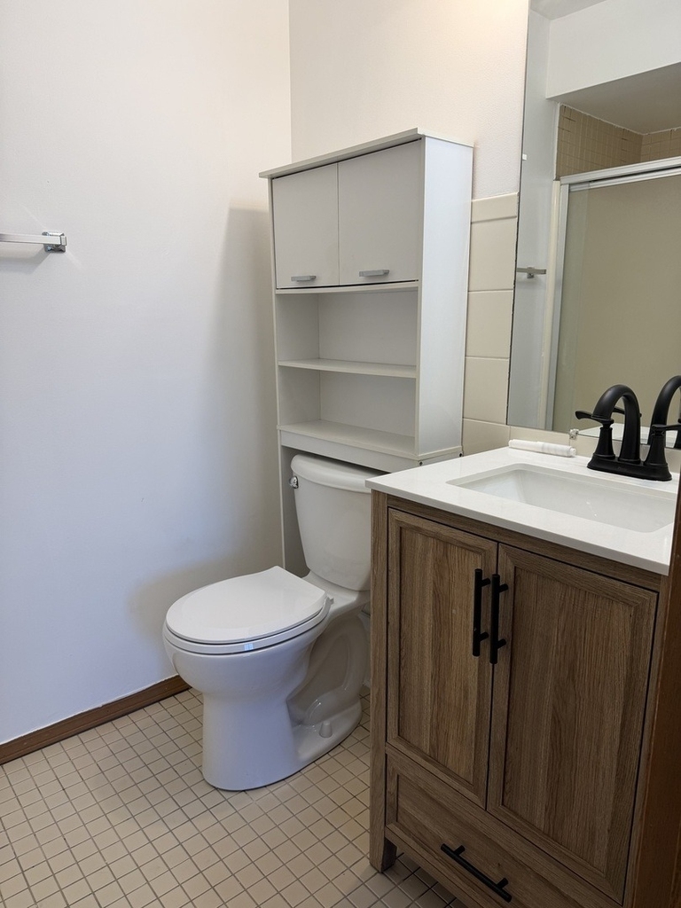 1326 E 159th St 1326 Street - Photo 8