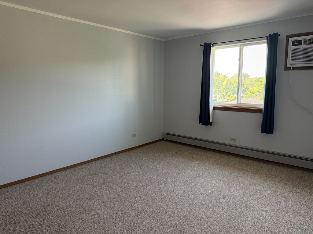 1326 E 159th St 1326 Street - Photo 9
