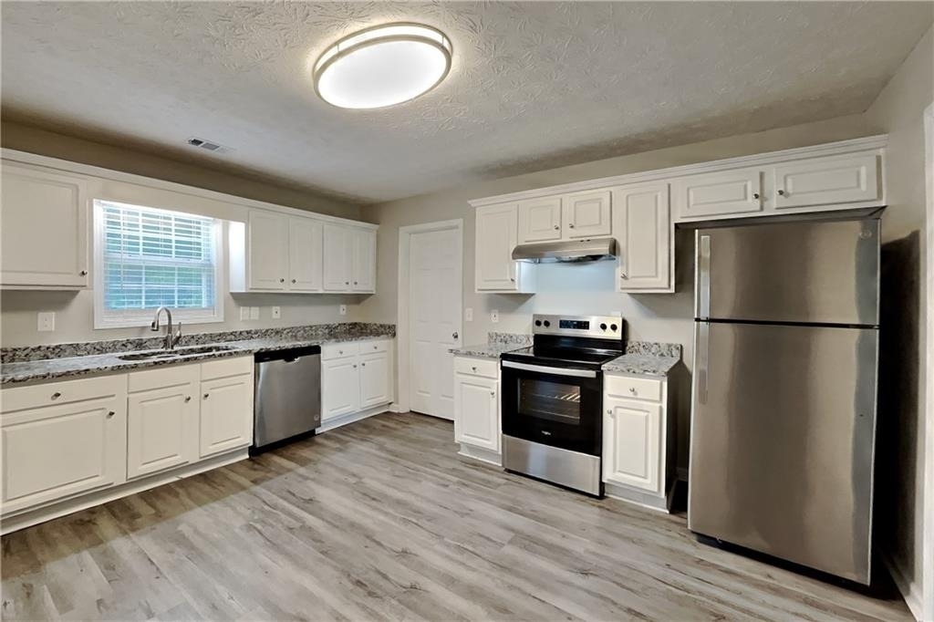 399 Charesa Lane - Photo 5