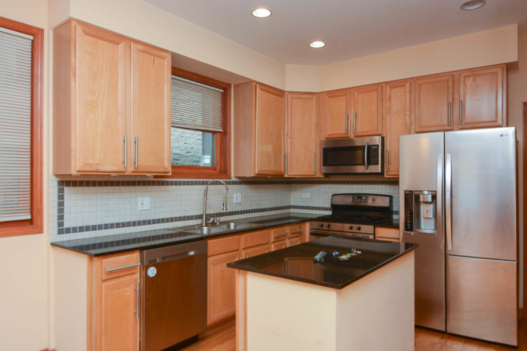 1720 W Augusta Avenue - Photo 2
