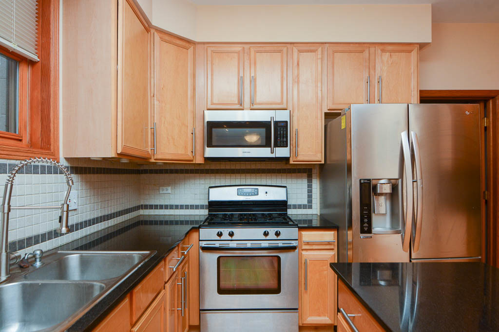 1720 W Augusta Avenue - Photo 3