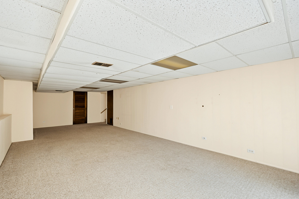 673 N Park Boulevard - Photo 18