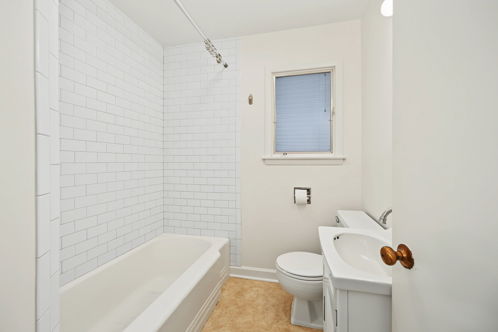 673 N Park Boulevard - Photo 14