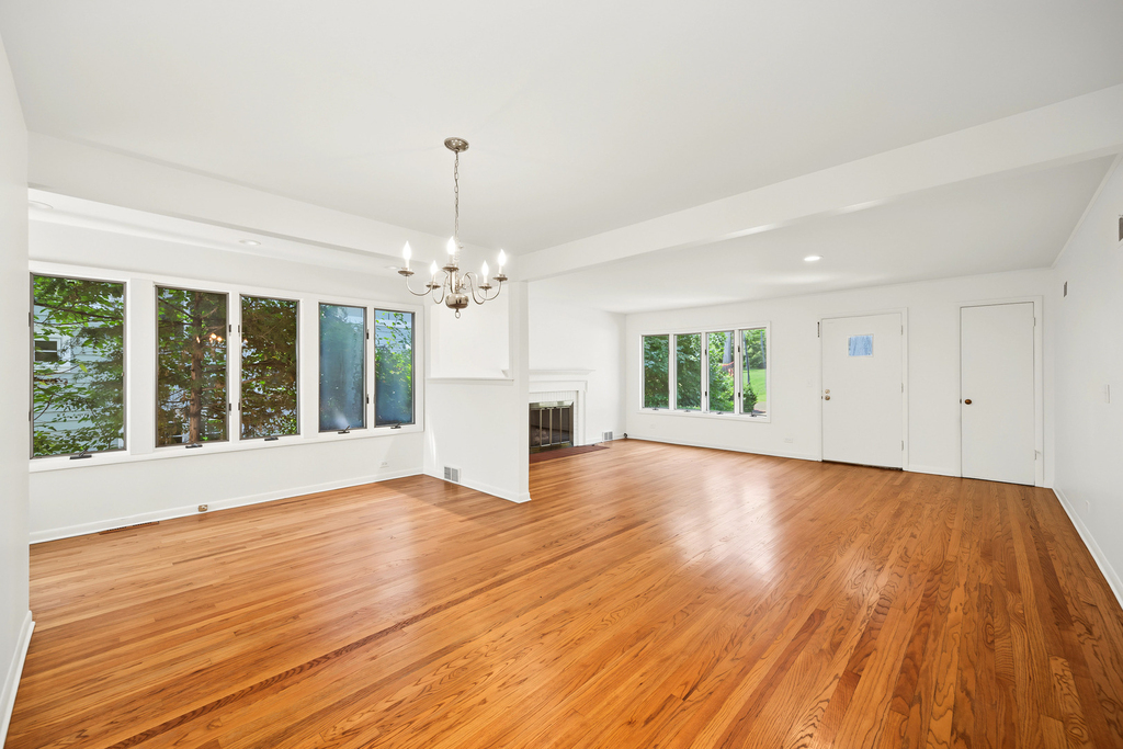 673 N Park Boulevard - Photo 6