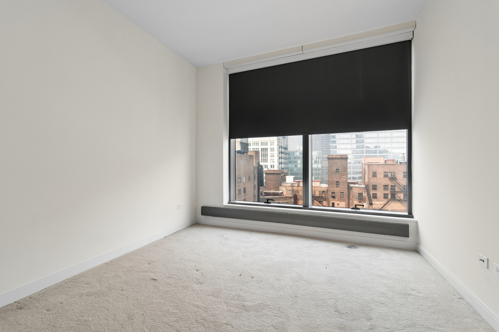 60 E Monroe Street - Photo 9