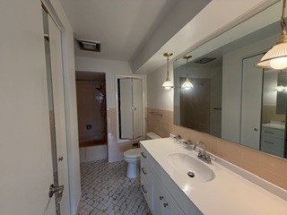 401 S Grove Avenue - Photo 3