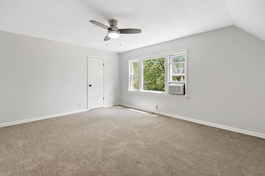 6844 N Ottawa Avenue - Photo 8