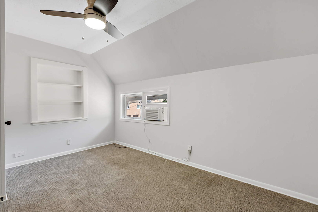 6844 N Ottawa Avenue - Photo 10