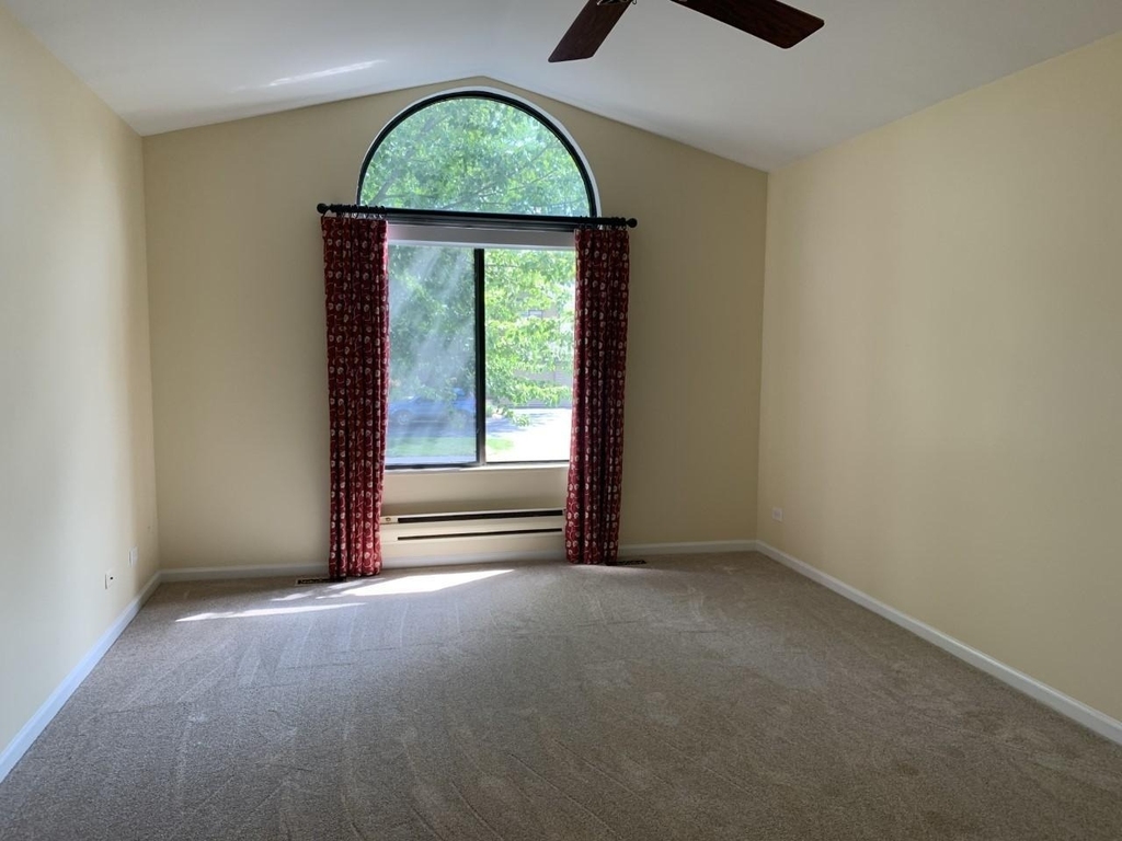 946 Shoreline Road - Photo 6