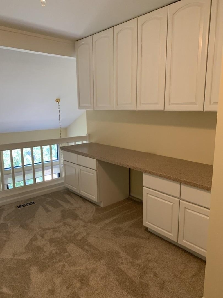 946 Shoreline Road - Photo 11