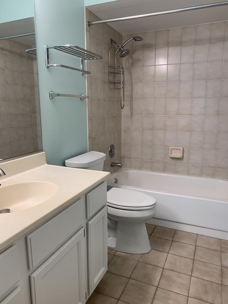 946 Shoreline Road - Photo 10