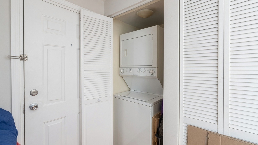 2046 W Touhy Avenue - Photo 9