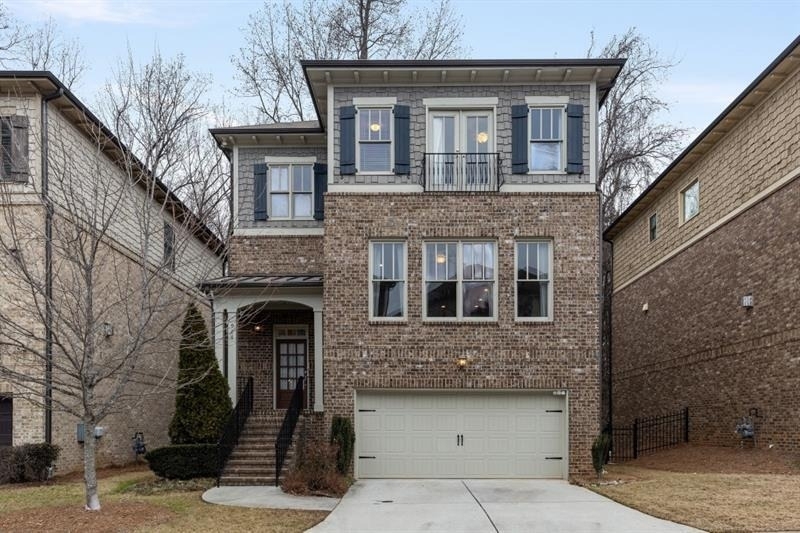 926 Canterbury Lane - Photo 0