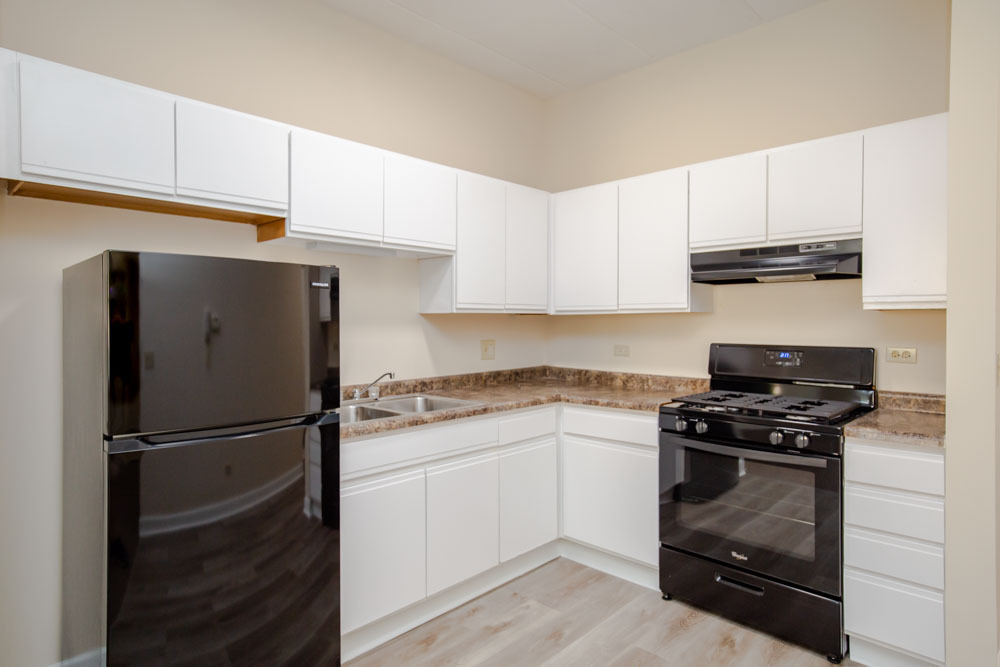 4752 S Wabash Avenue - Photo 1