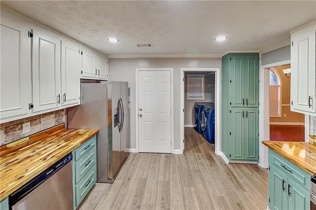 985 Crystal Water Drive - Photo 4