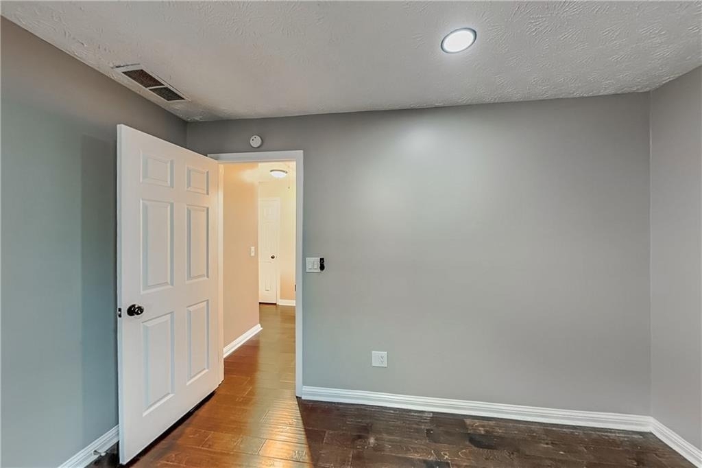 985 Crystal Water Drive - Photo 10