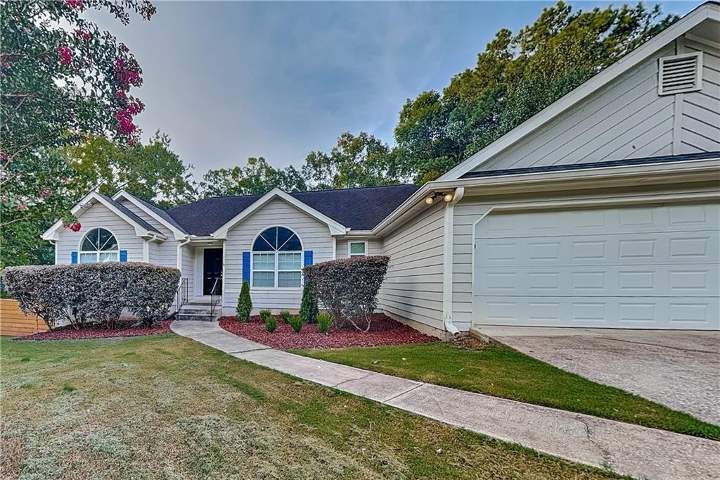 985 Crystal Water Drive - Photo 0
