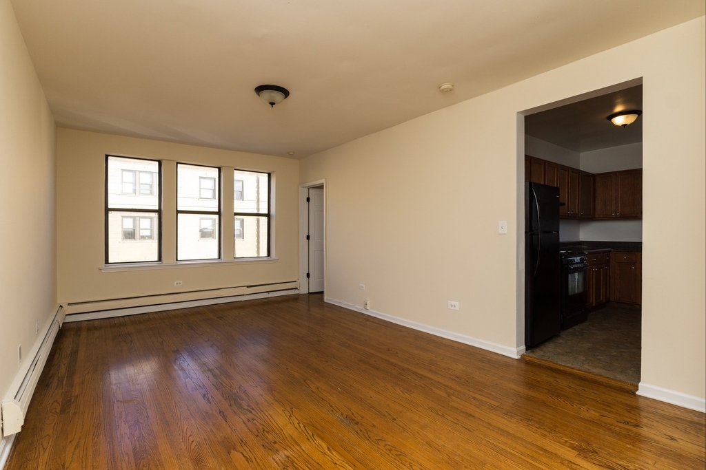 3213 W Diversey Avenue - Photo 7