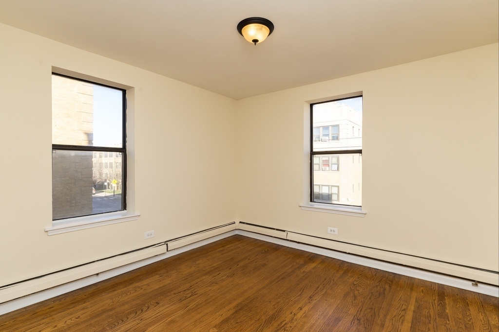 3213 W Diversey Avenue - Photo 6