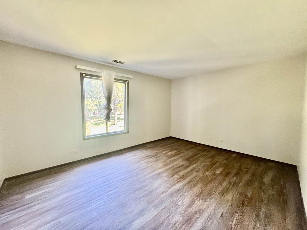 1737 Harrow Court - Photo 9
