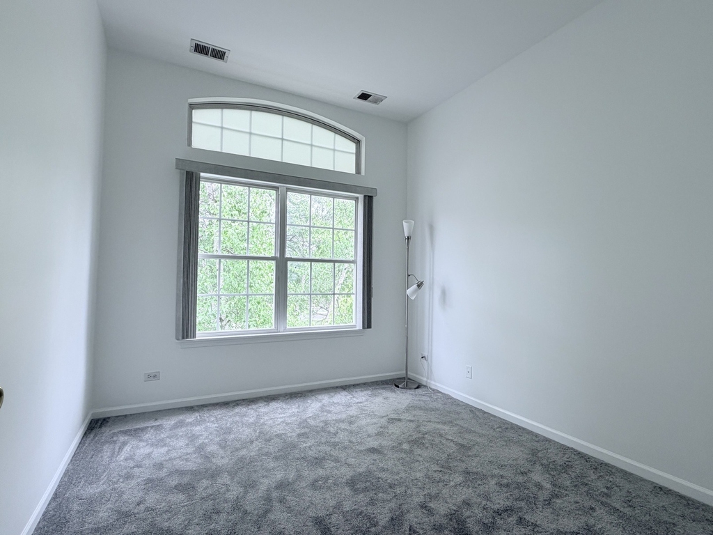 1146 Bristol Lane - Photo 9
