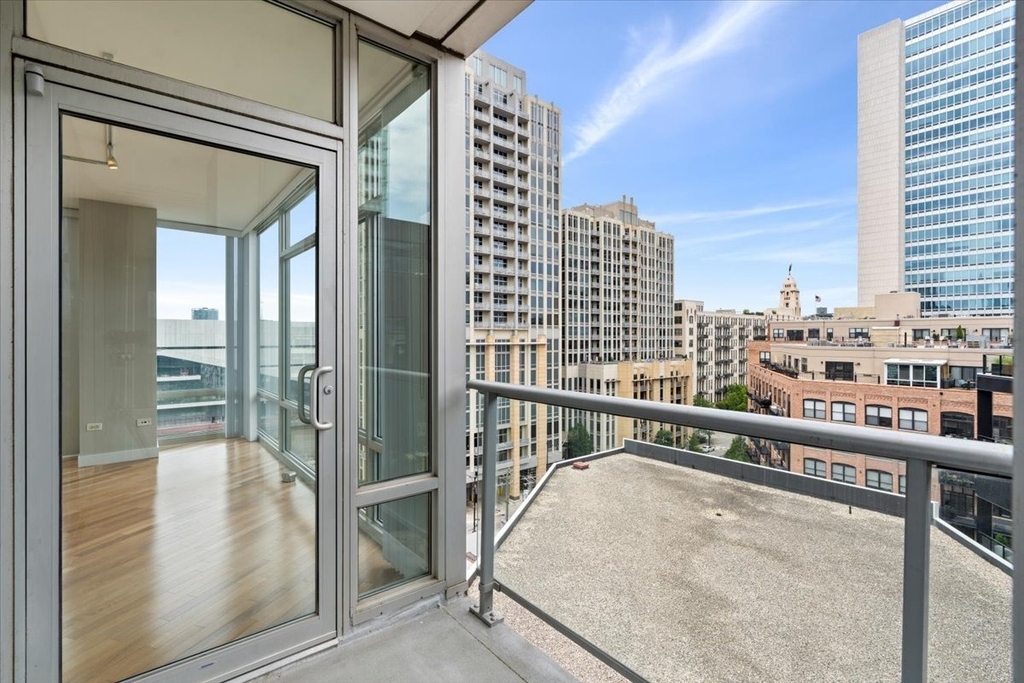 510 W Erie Street - Photo 21