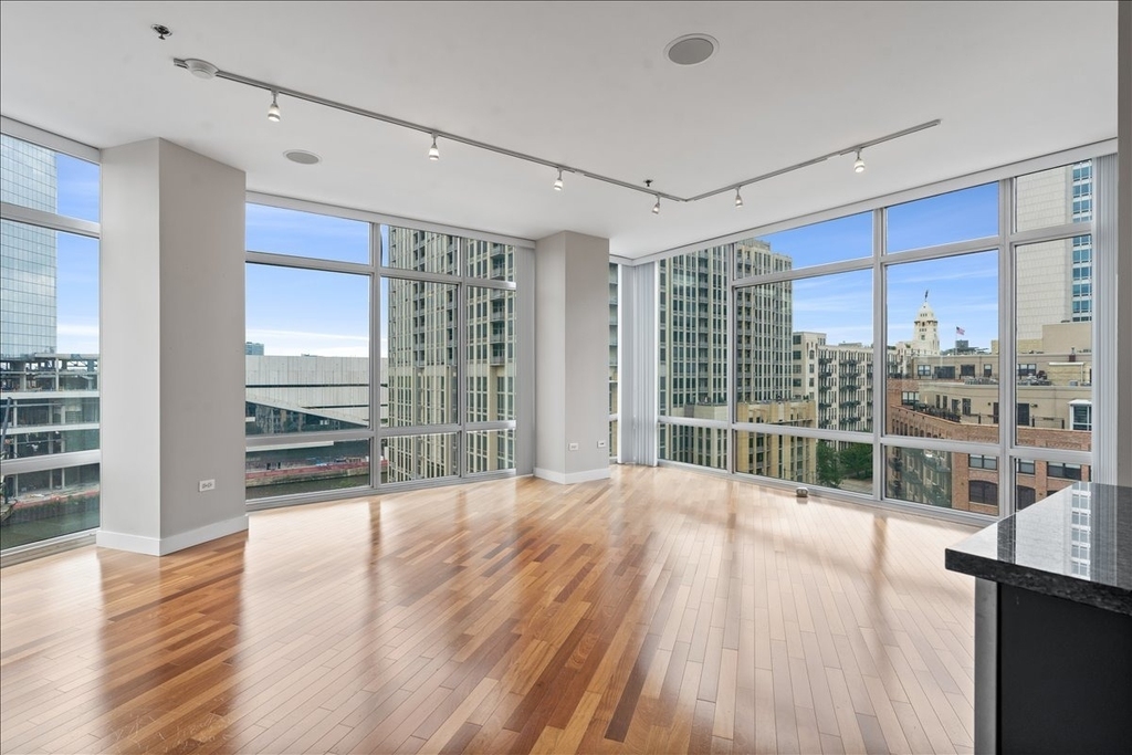510 W Erie Street - Photo 6