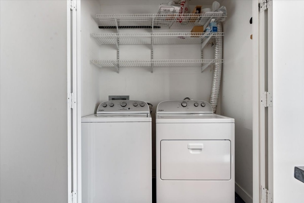 510 W Erie Street - Photo 20