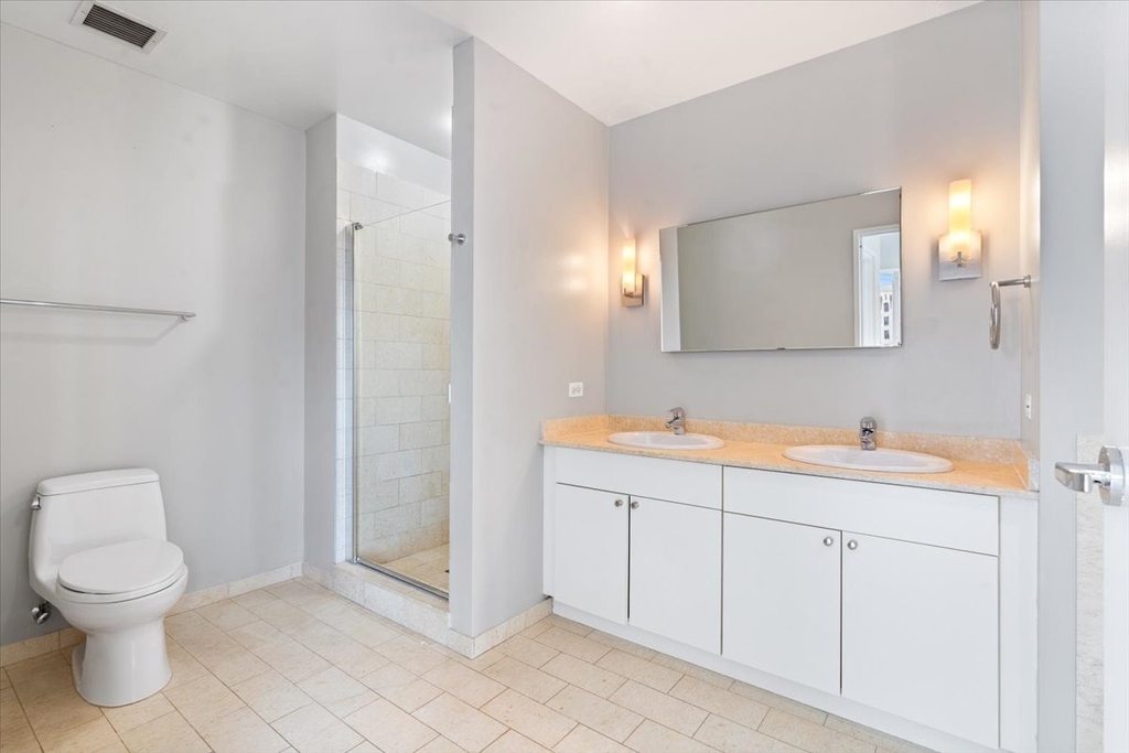 510 W Erie Street - Photo 15