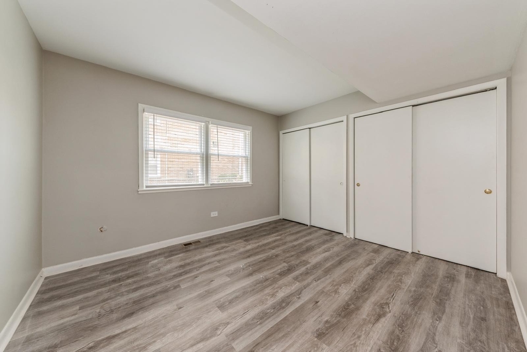856 E Capri Drive - Photo 10