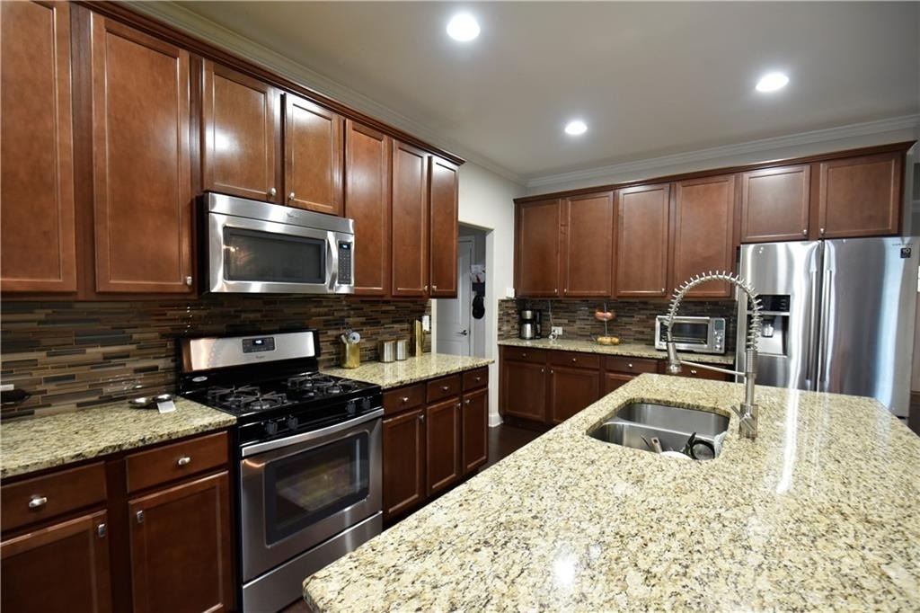 1805 Kingsbridge Court - Photo 8
