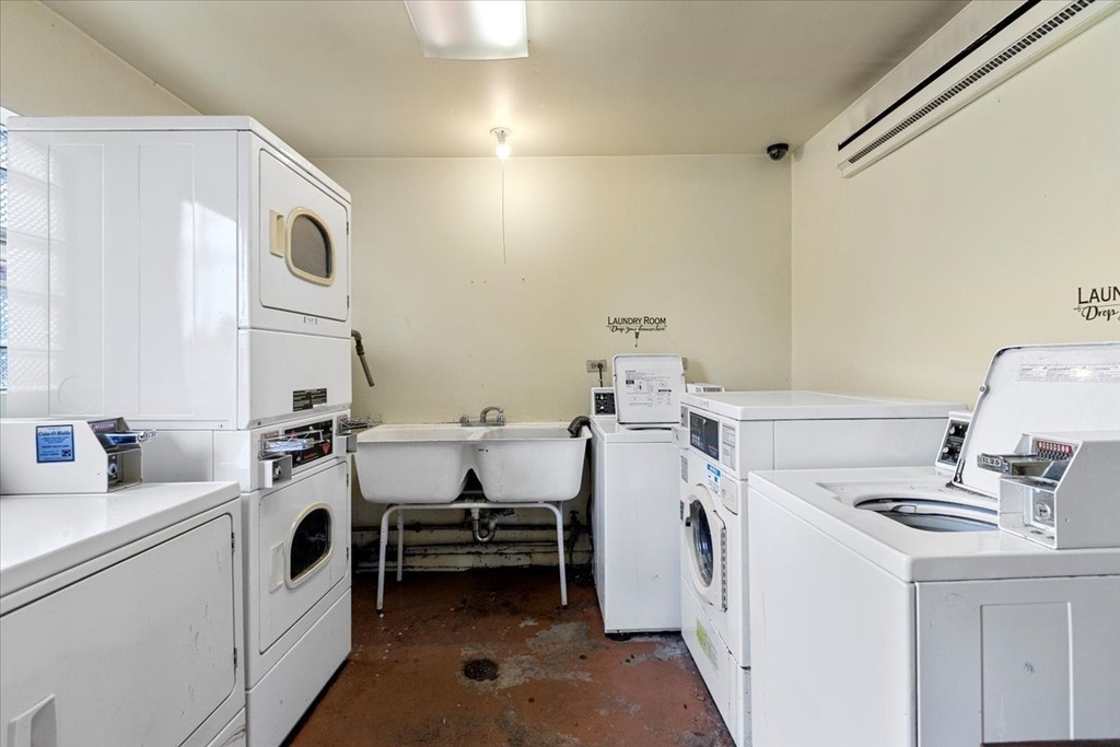6212 W 64th Place - Photo 8